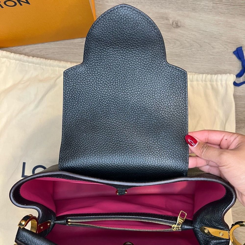 Louis Vuitton Handbag Capucines MM - Picture 12 of 17